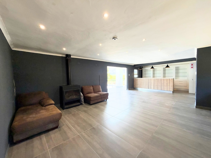To Let Commercial Property for Rent in Bainskloof Western Cape